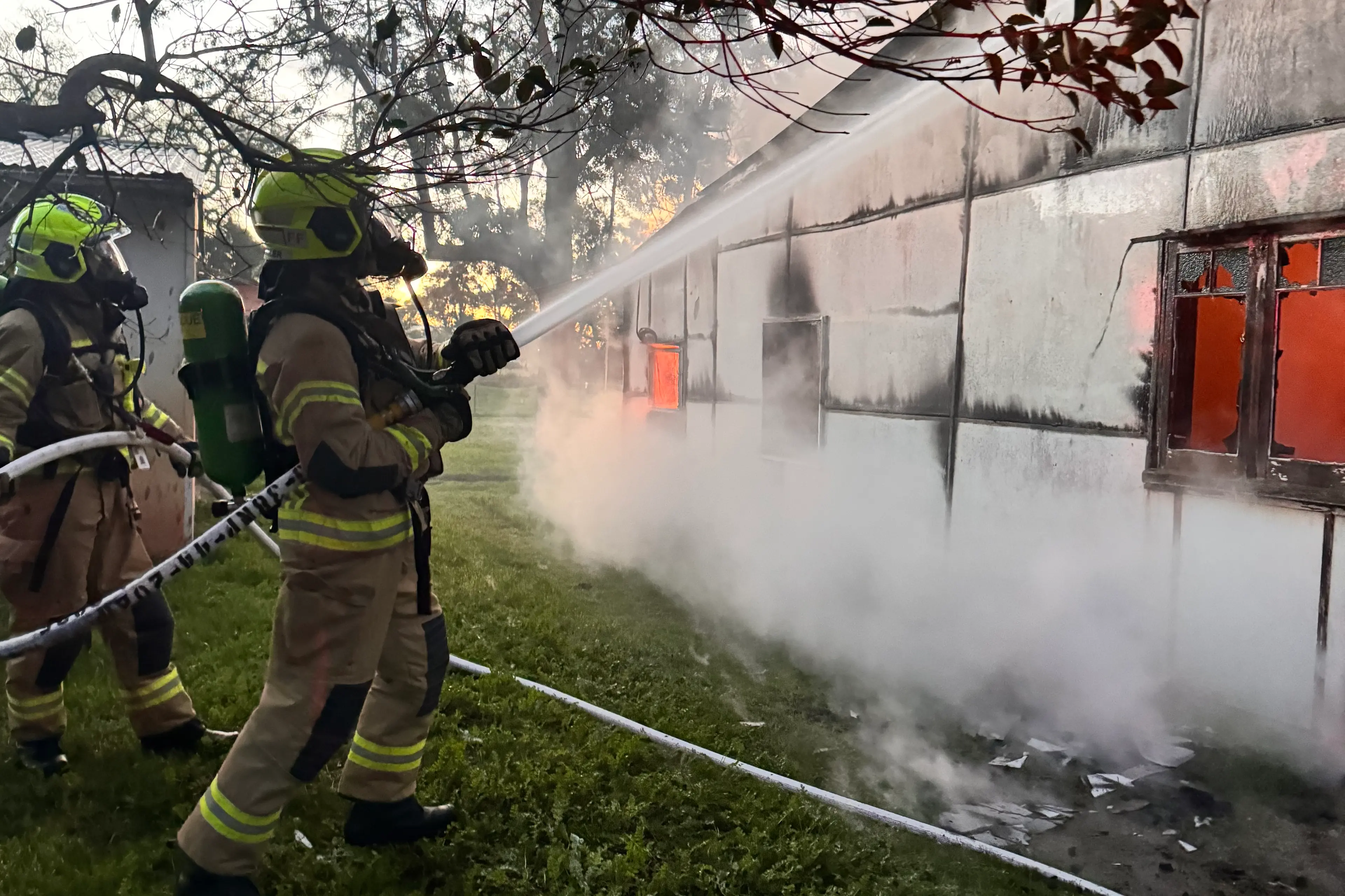 <p>Fire crews were called to a house fire on Rifle Range Road on Monday PHOTO: Temora FRNSW</p>\\n