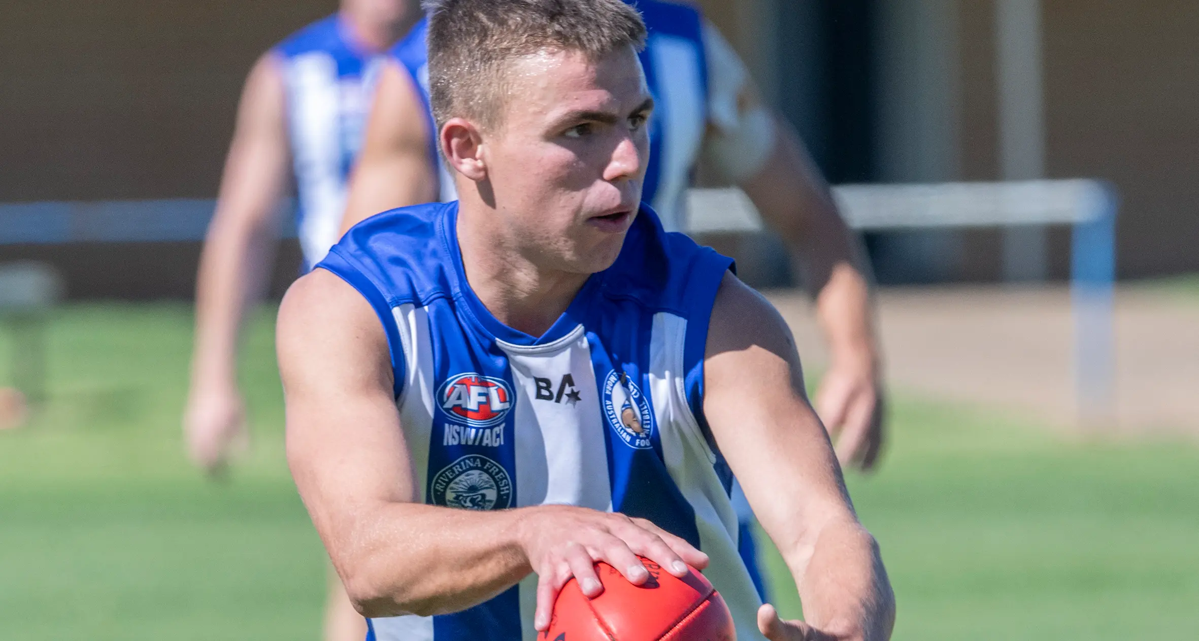 Roos extend winning momentum
