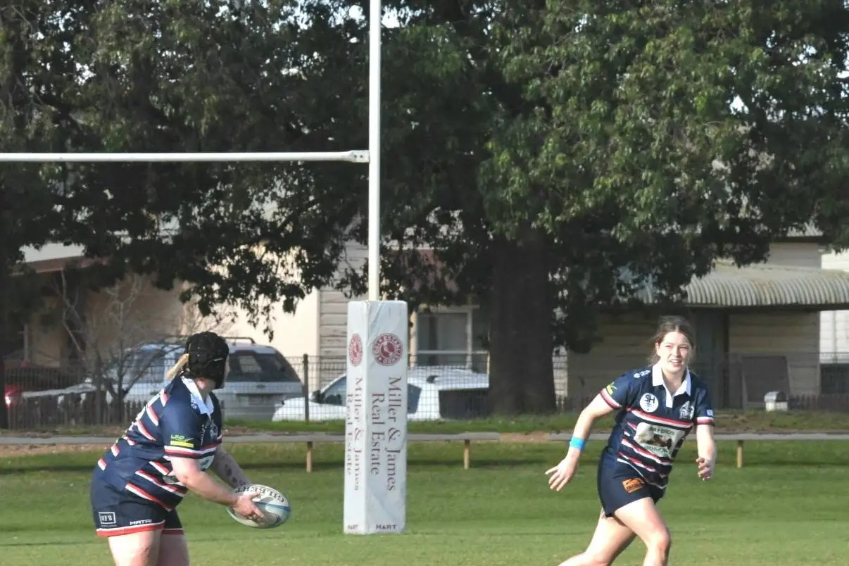<p>Tuskerettes achieved the minor premiers position in thier huge win against the Young Yabbettes. PHOTO: Kelly\\'s Sports Photos</p>\\n