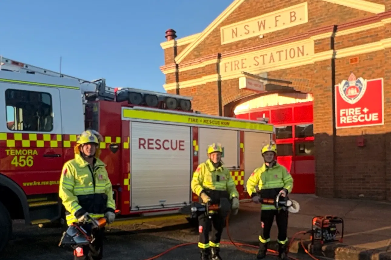 <p>Firefighters Col Hargrave, Tim Sweeny and Derek Hingerty showcasing some of the new rescue equipment supplied.</p>\\n