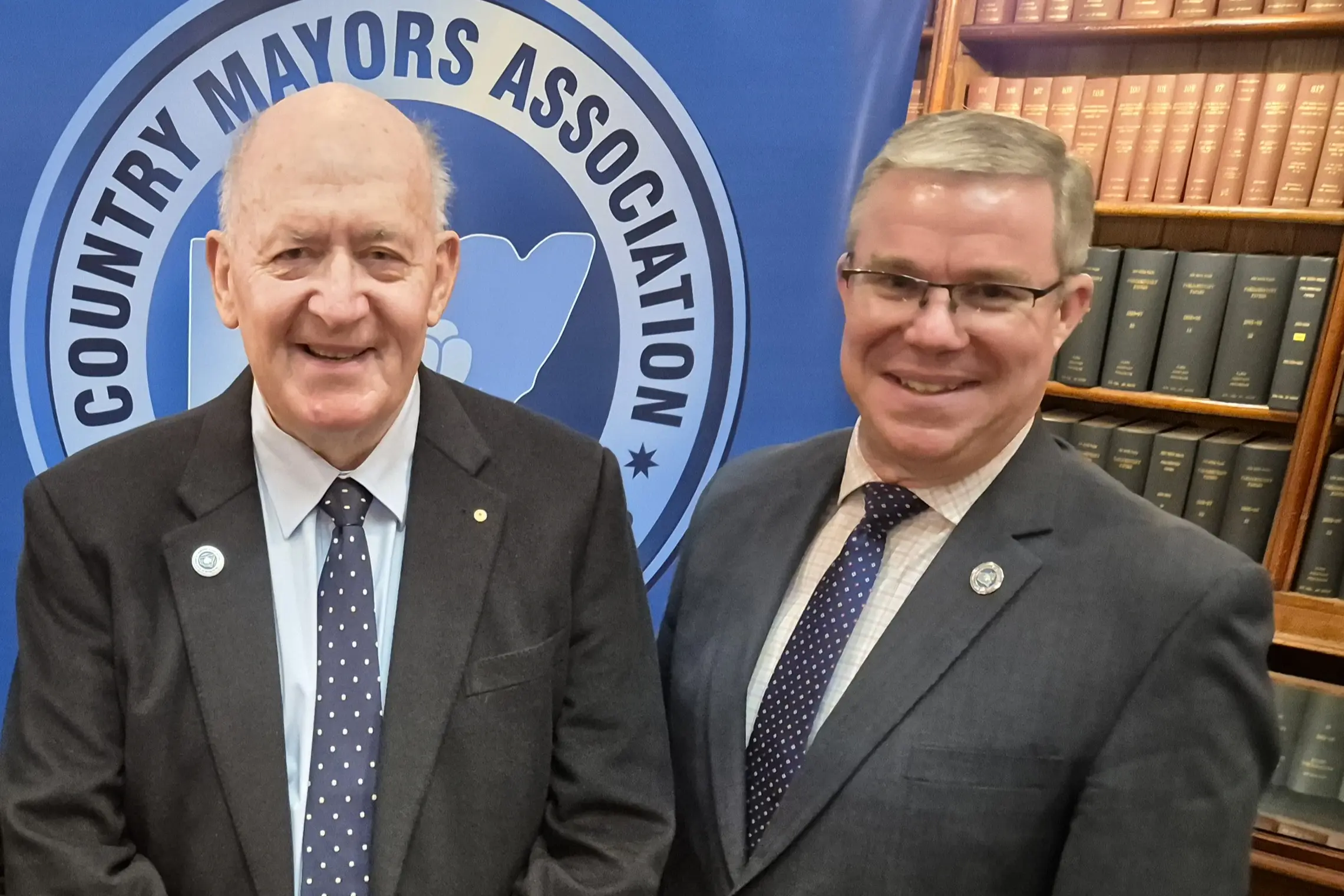<p>The Hon. Sir Peter Cosgrove with CMA Chairman, Temora Shire Mayor Rick Firman at a CMA reception earlier this year. </p>\\n